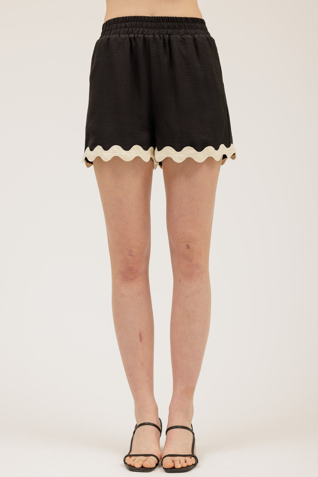 Contrast Wavy Hem Sleeveless Top & Short Set