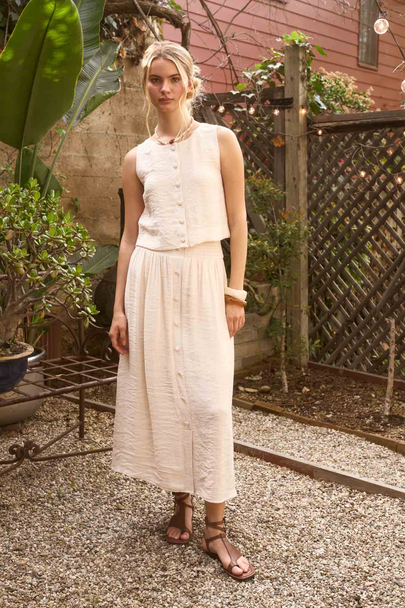Textured Button Down Sleeveless Top