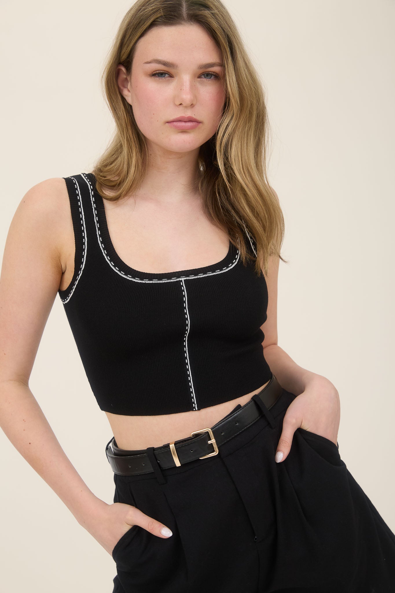 Contrast Line Stitch Detail Sweater Knit Crop Top